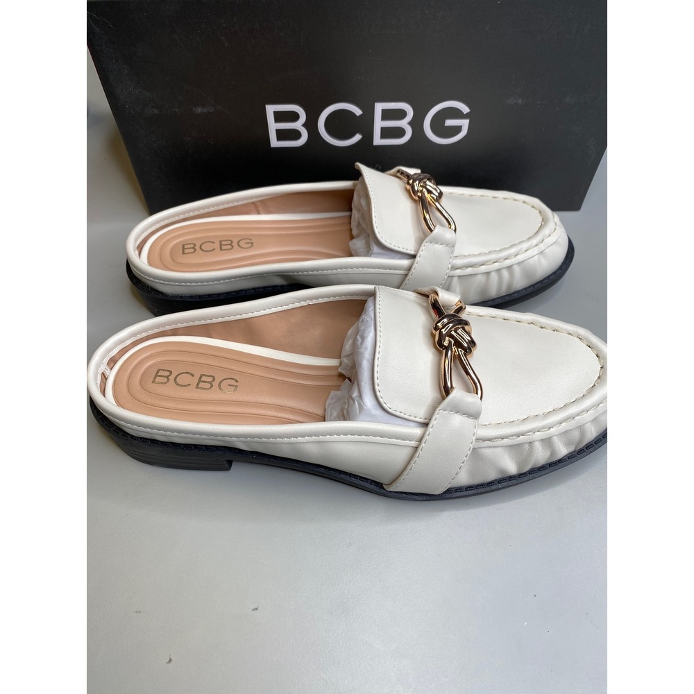 BCBG Kaara Chalk White Mule Loafers Gold Knot Chain Link Flat Slides 6.5
